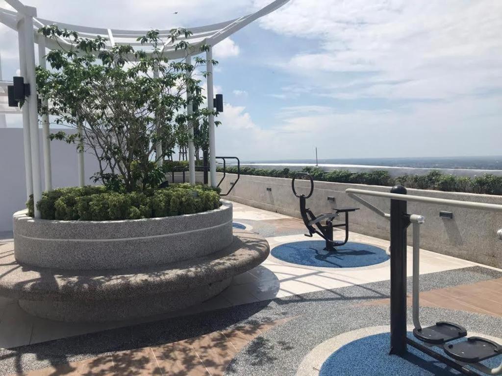 Free Netflix! Zas Suite At Troika Residence, Kb 哥打巴鲁 外观 照片